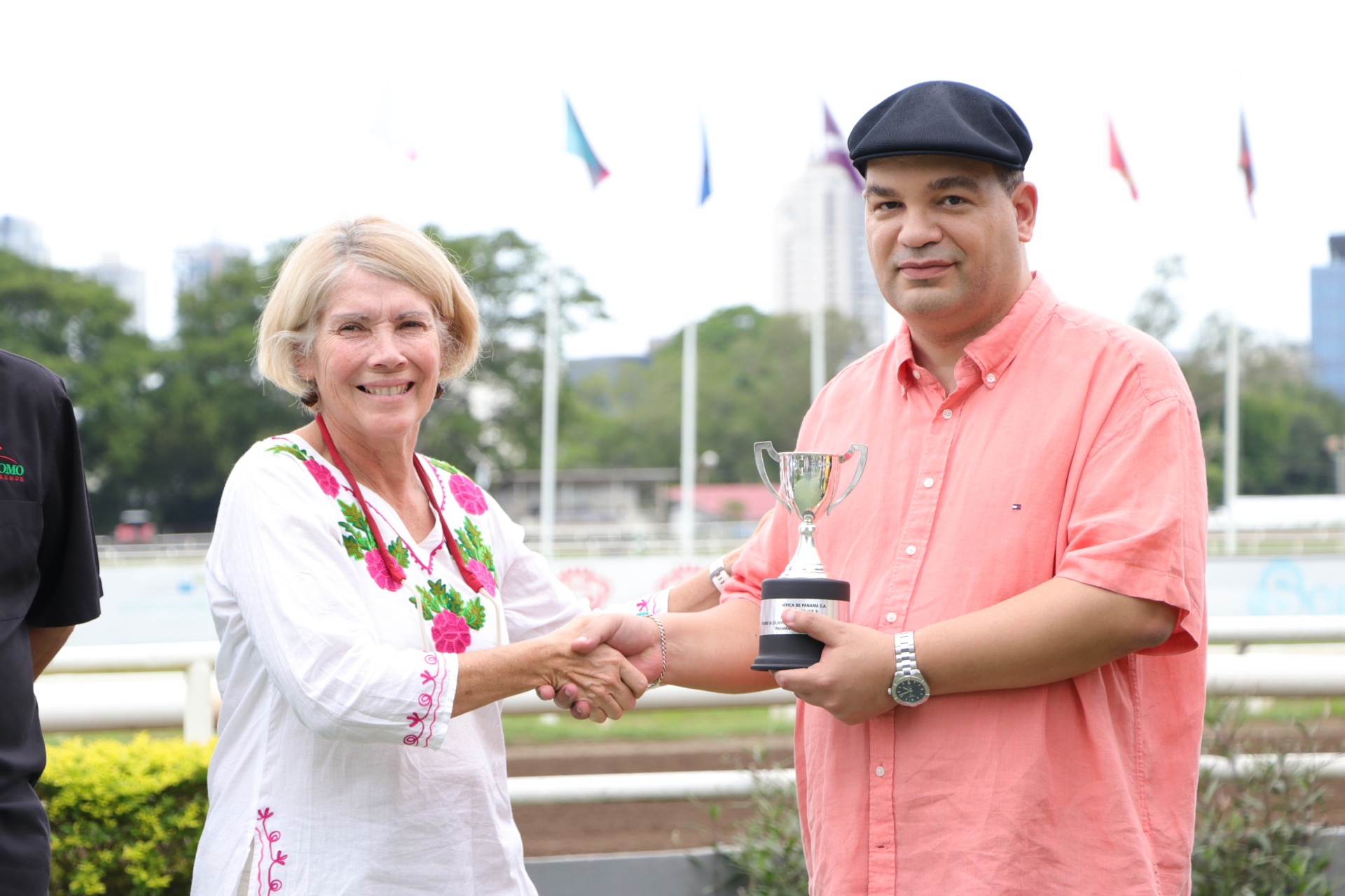Señora Ley se gana el Clásico Jose Remón Cantera – Hipódromo Presidente ...